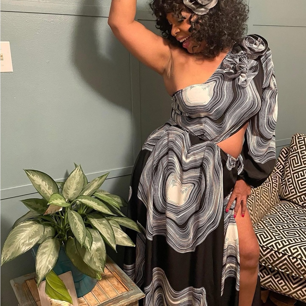 Fashion Nova Black and White One-Shoulder Dress
